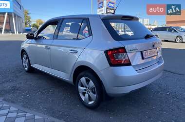 Хетчбек Skoda Fabia 2015 в 