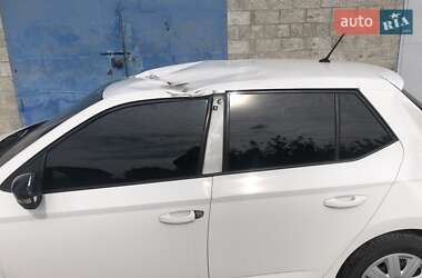 Хэтчбек Skoda Fabia 2015 в 