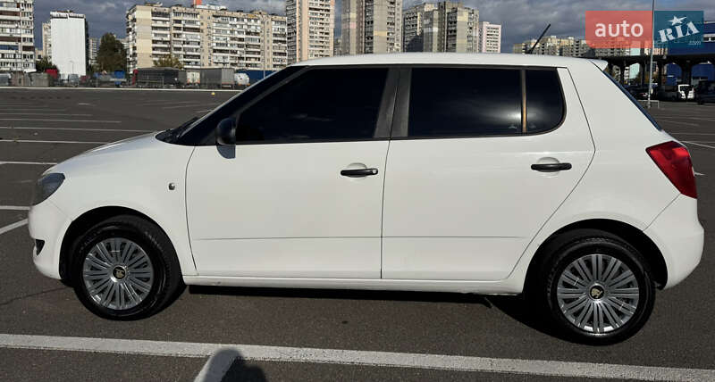Хэтчбек Skoda Fabia 2014 в Киеве фото 3 Хэтчбек Skoda Fabia 2014 в Киеве