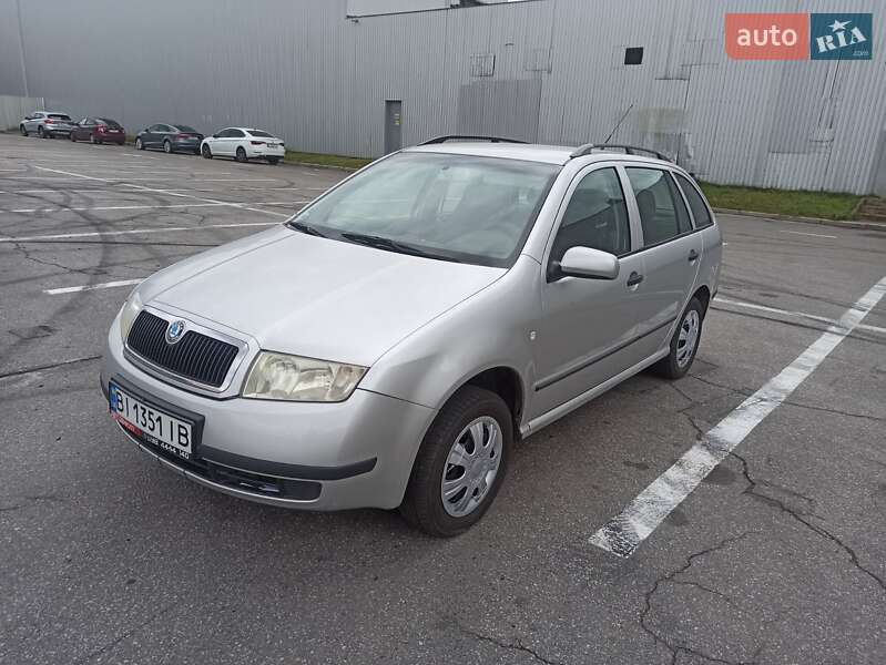 Универсал Skoda Fabia 2003 в  фото Универсал Skoda Fabia 2003 в