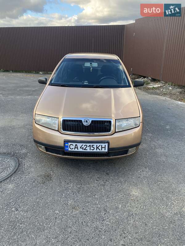 Хэтчбек Skoda Fabia 2001 в Умани фото Хэтчбек Skoda Fabia 2001 в Умани