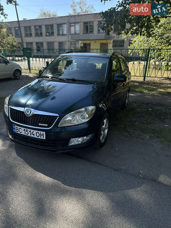 Универсал Skoda Fabia 2012 в Новомосковске