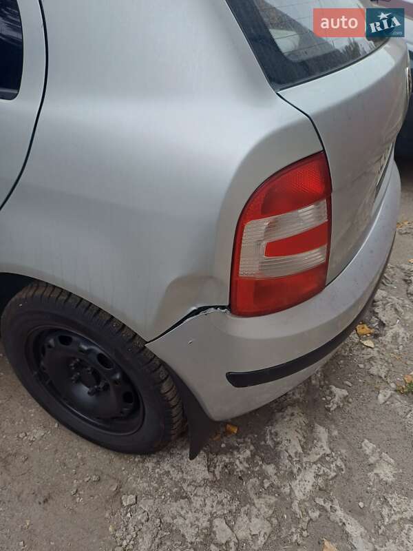 Хетчбек Skoda Fabia 2007 в Дніпрі