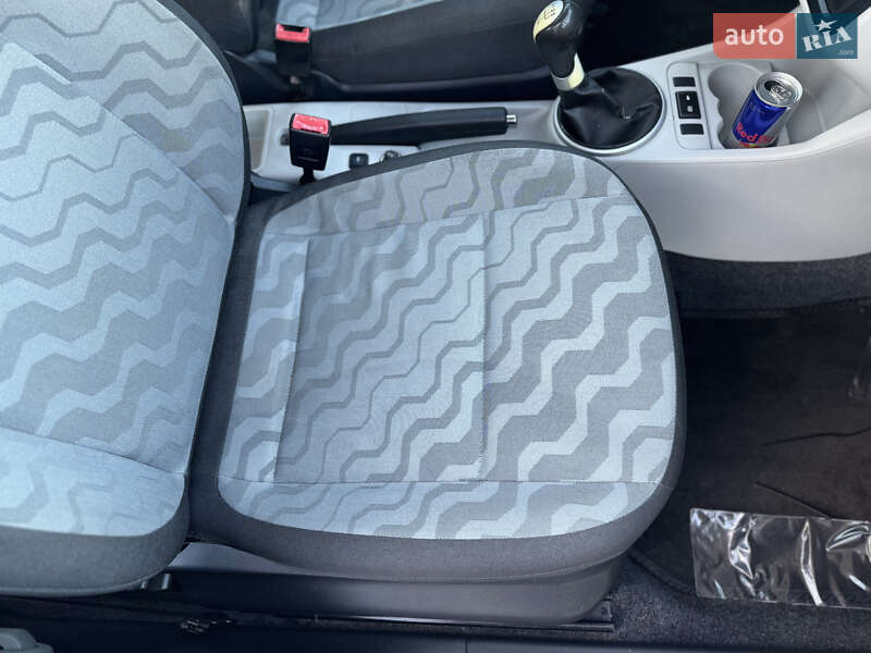 Универсал Skoda Fabia 2010 в Ровно фото 37 Универсал Skoda Fabia 2010 в Ровно