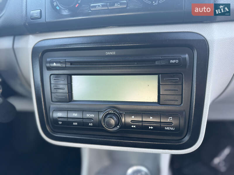 Универсал Skoda Fabia 2010 в Ровно фото 41 Универсал Skoda Fabia 2010 в Ровно