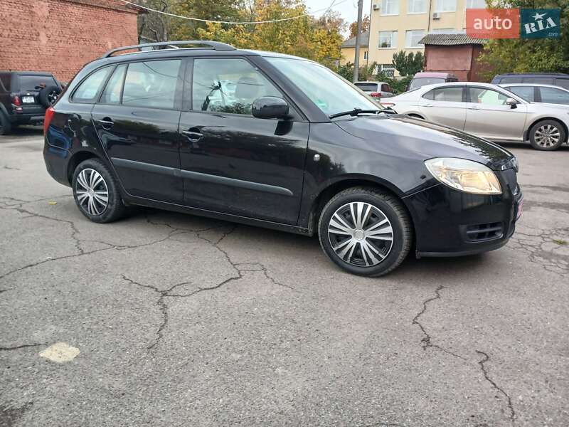 Универсал Skoda Fabia 2009 в Чернигове
