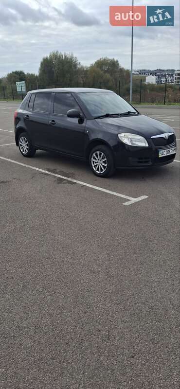 Хэтчбек Skoda Fabia 2008 в Ровно
