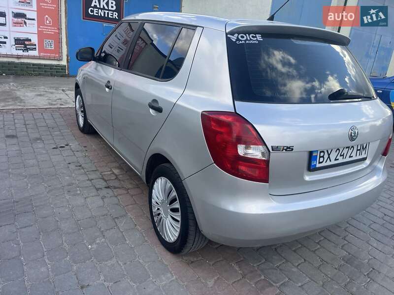 Хэтчбек Skoda Fabia 2011 в Каменец-Подольском фото 5 Хэтчбек Skoda Fabia 2011 в Каменец-Подольском