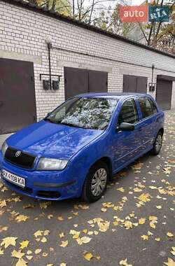 Хетчбек Skoda Fabia 2004 в 