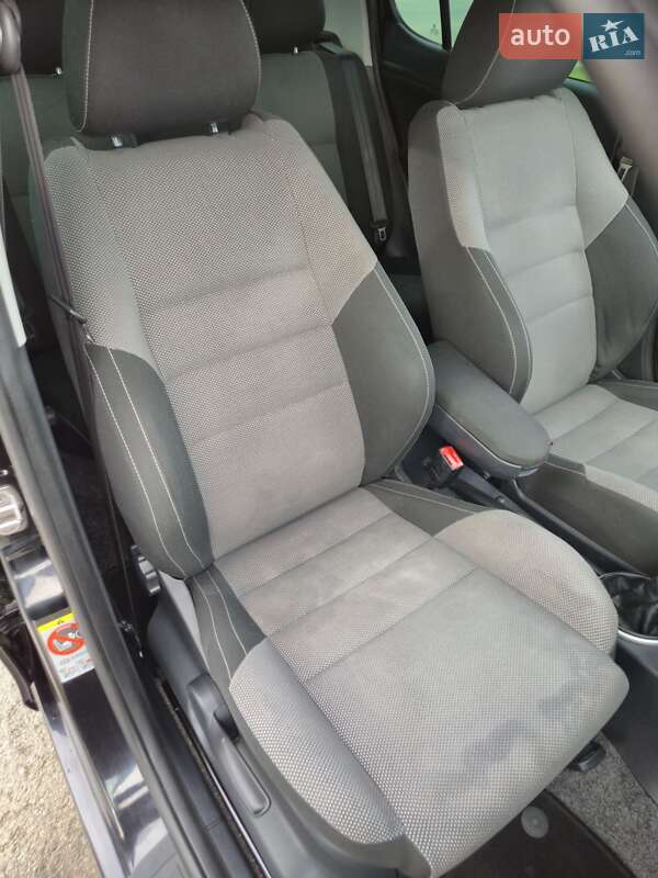 Хэтчбек Skoda Fabia 2009 в Луцке