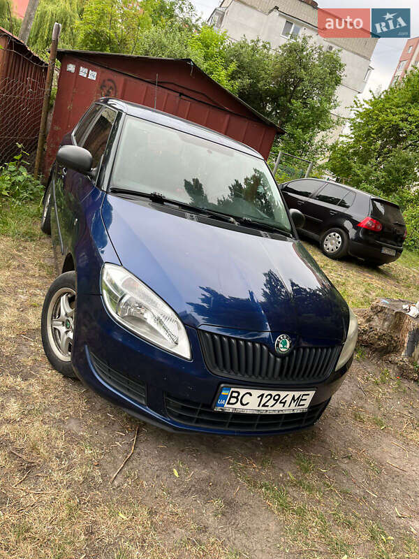 Хэтчбек Skoda Fabia 2011 в Львове