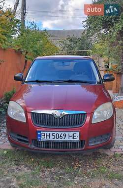 Хэтчбек Skoda Fabia 2008 в  фото 3 Хэтчбек Skoda Fabia 2008 в