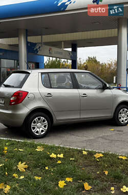 Хэтчбек Skoda Fabia 2013 в 