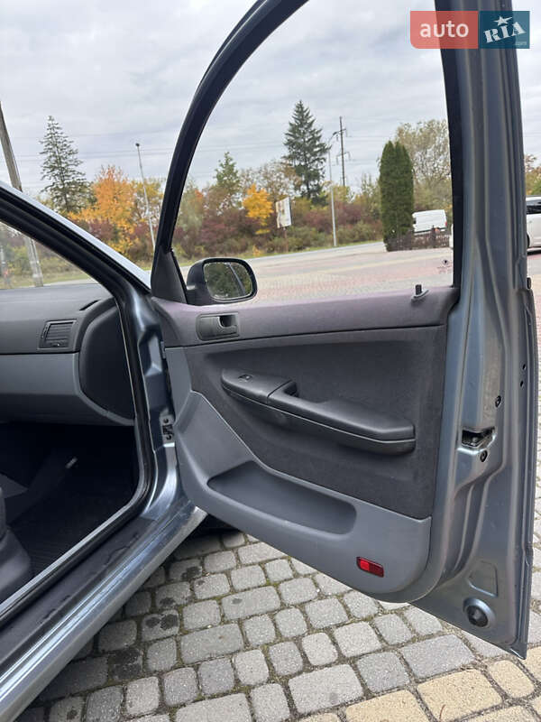 Универсал Skoda Fabia 2002 в Тернополе