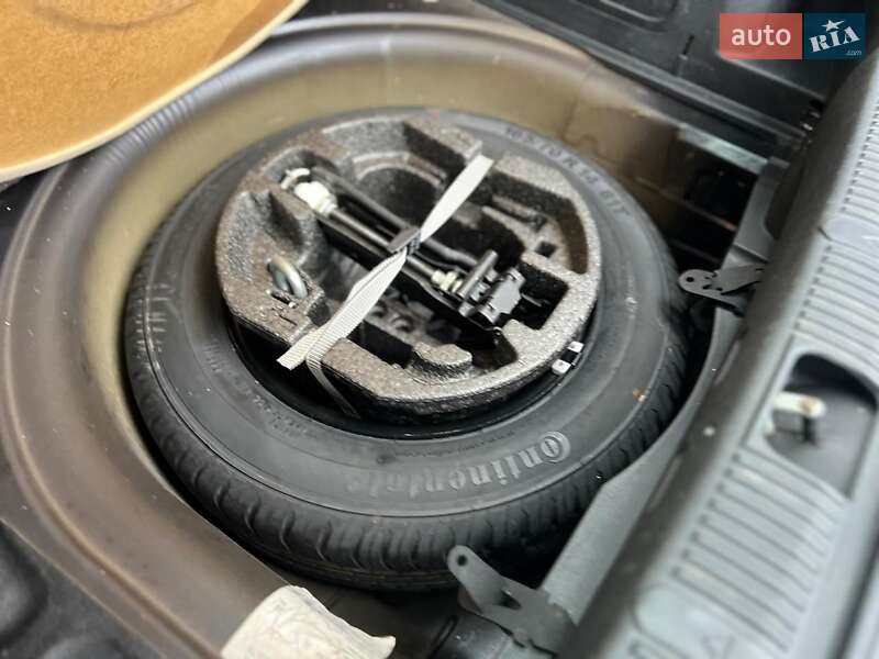 Хэтчбек Skoda Fabia 2008 в Луцке