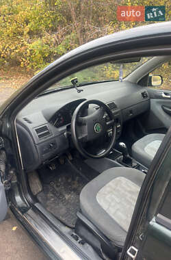 Седан Skoda Fabia 2002 в  фото 5 Седан Skoda Fabia 2002 в