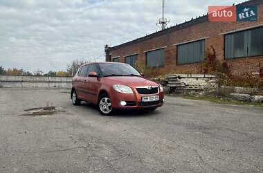 Хэтчбек Skoda Fabia 2008 в 