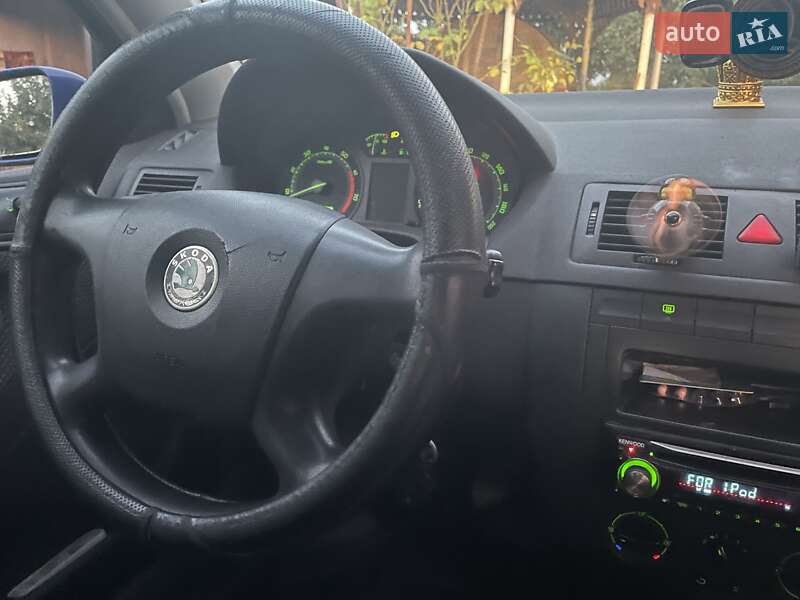 Хэтчбек Skoda Fabia 2004 в Тернополе