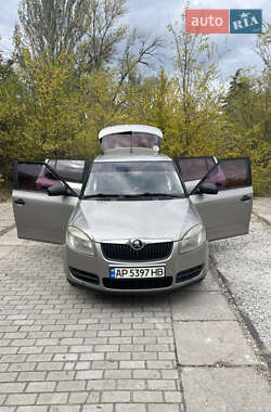 Хэтчбек Skoda Fabia 2009 в  фото 10 Хэтчбек Skoda Fabia 2009 в