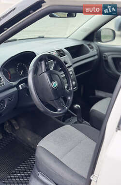 Хэтчбек Skoda Fabia 2009 в  фото 20 Хэтчбек Skoda Fabia 2009 в