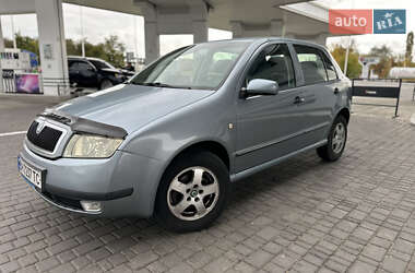 Хэтчбек Skoda Fabia 2002 в 