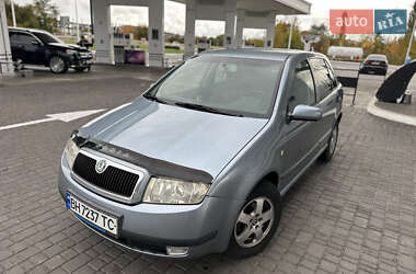Хэтчбек Skoda Fabia 2002 в 
