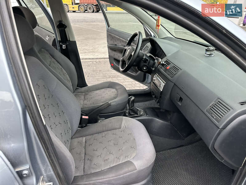 Хэтчбек Skoda Fabia 2002 в Одессе фото 21 Хэтчбек Skoda Fabia 2002 в Одессе