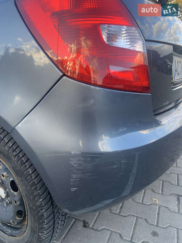 Хэтчбек Skoda Fabia 2009 в Ужгороде