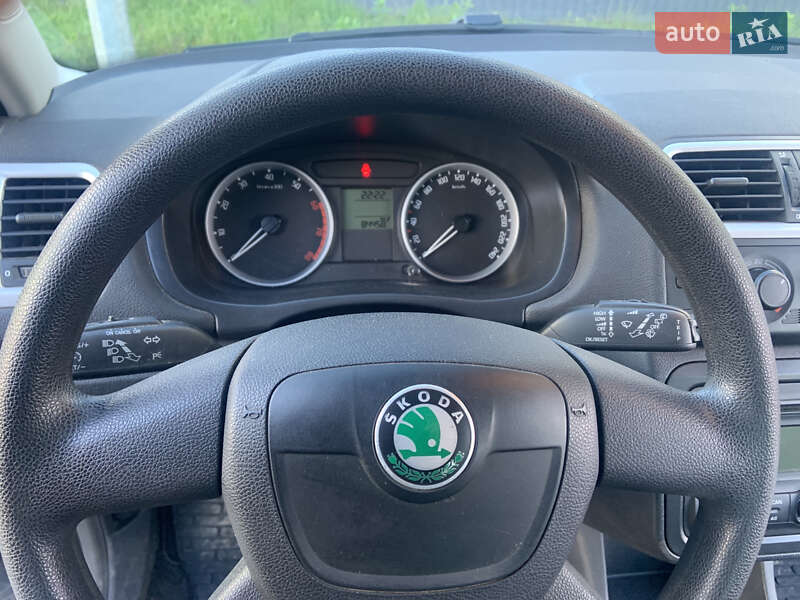 Хэтчбек Skoda Fabia 2009 в Ужгороде
