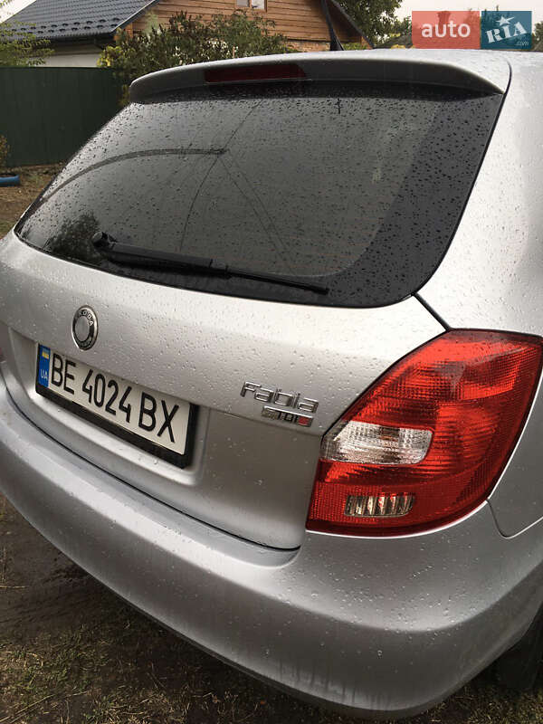 Хетчбек Skoda Fabia 2010 в Первомайську