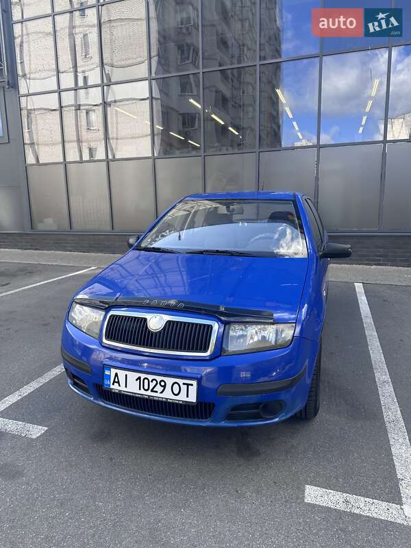 Хэтчбек Skoda Fabia 2006 в Киеве