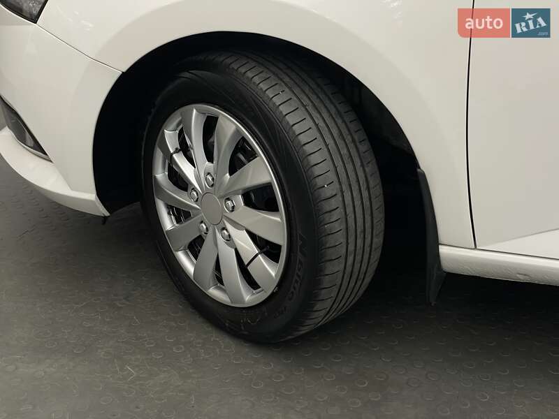 Хетчбек Skoda Fabia 2018 в Києві