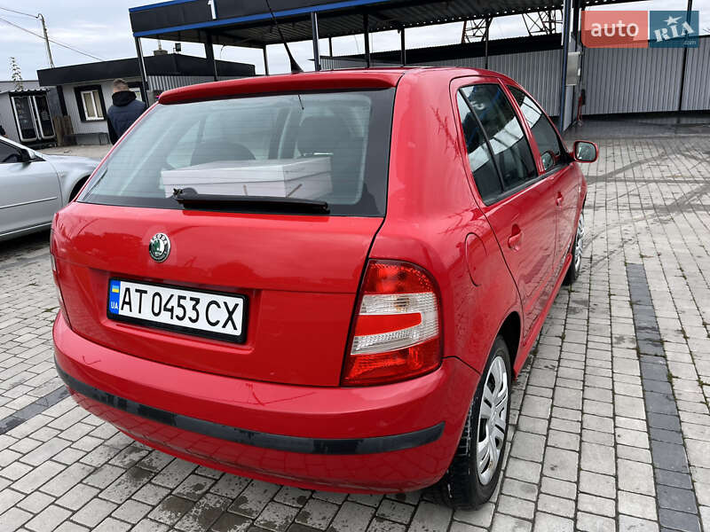 Хэтчбек Skoda Fabia 2006 в Долине