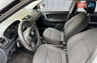 Хэтчбек Skoda Fabia 2012 в 