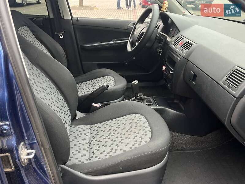 Хэтчбек Skoda Fabia 2007 в Днепре