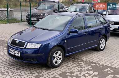 Хэтчбек Skoda Fabia 2006 в  фото 2 Хэтчбек Skoda Fabia 2006 в