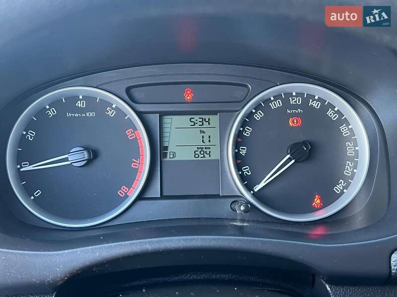 Хэтчбек Skoda Fabia 2009 в Львове