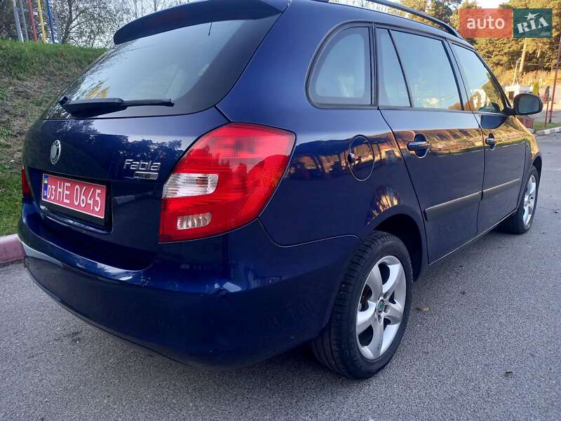 Універсал Skoda Fabia 2009 в Львові