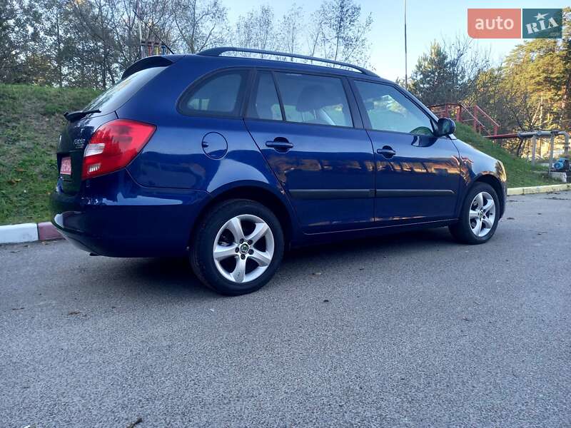 Універсал Skoda Fabia 2009 в Львові