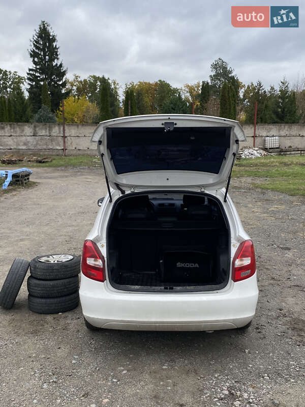 Універсал Skoda Fabia 2014 в Софіївській Борщагівці