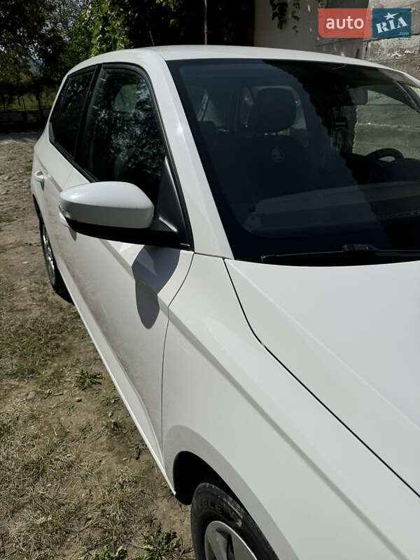 Хетчбек Skoda Fabia 2017 в Ужгороді фото 18 Хетчбек Skoda Fabia 2017 в Ужгороді