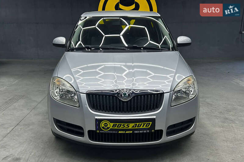 Хэтчбек Skoda Fabia 2009 в Черновцах