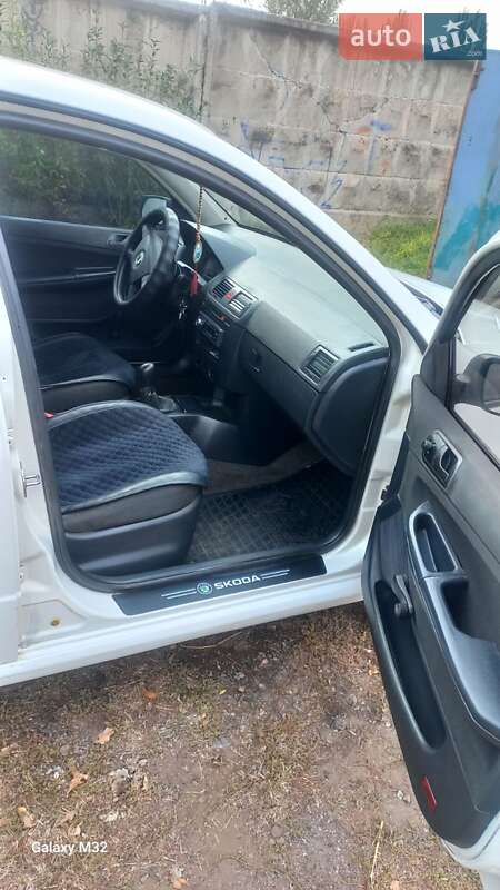 Универсал Skoda Fabia 2004 в Марганце