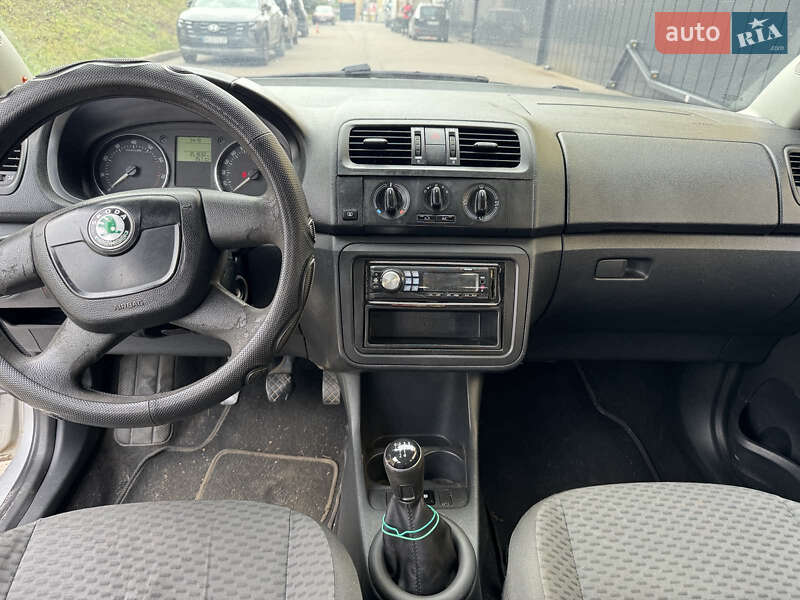 Хэтчбек Skoda Fabia 2012 в Ровно фото 8 Хэтчбек Skoda Fabia 2012 в Ровно