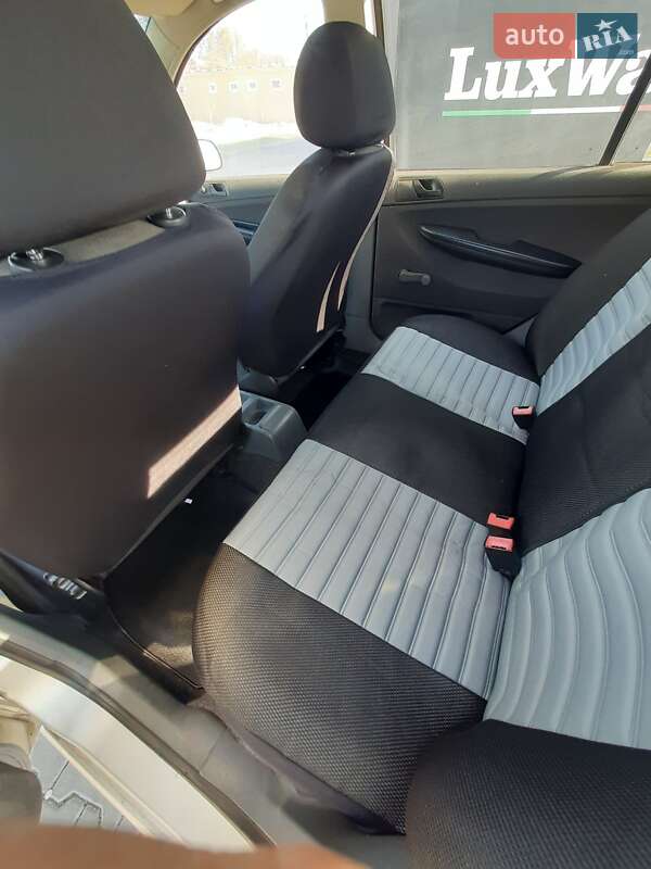 Универсал Skoda Fabia 2004 в Шумске