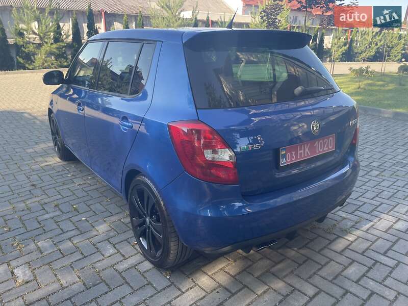 Хэтчбек Skoda Fabia 2011 в Золочеве