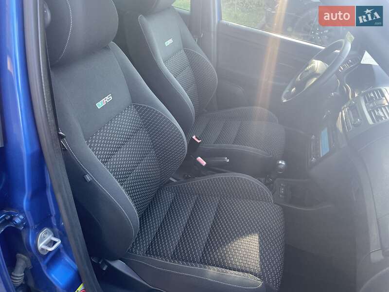 Хэтчбек Skoda Fabia 2011 в Золочеве