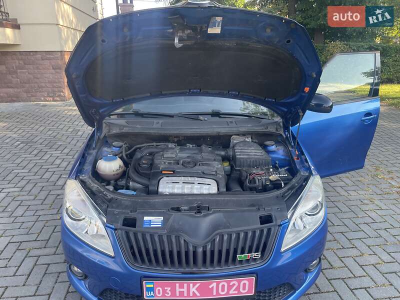 Хэтчбек Skoda Fabia 2011 в Золочеве