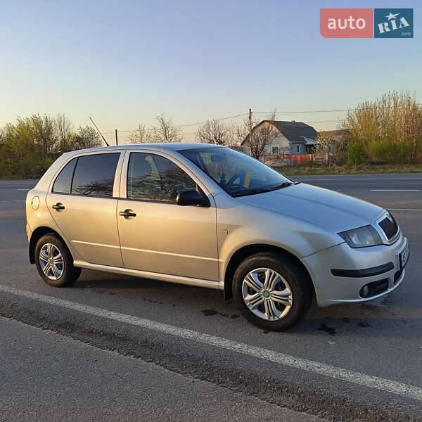 Хэтчбек Skoda Fabia 2006 в Виннице