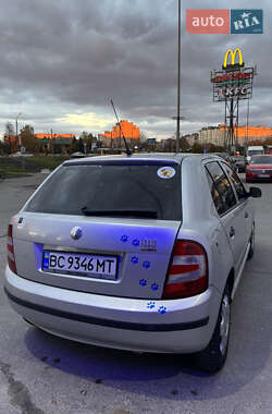 Хэтчбек Skoda Fabia 2006 в  фото 3 Хэтчбек Skoda Fabia 2006 в